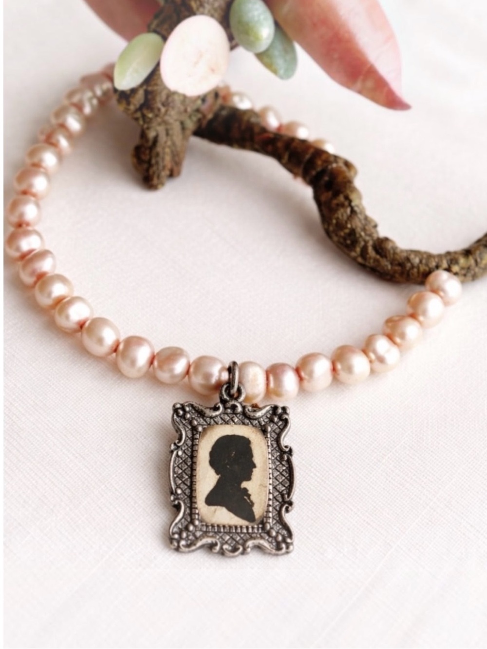 Victorian Cameo Silhouette Pale Pink Pearl Bracelet Antique-Inspired Frame Charm